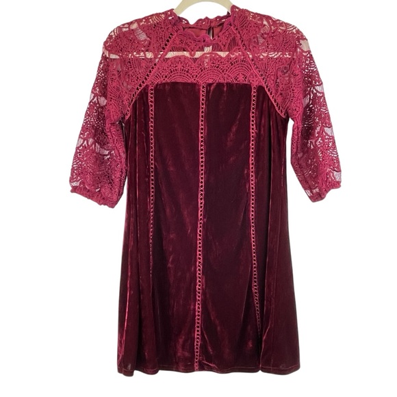 Lulus Love Me Always Dress Burgundy Velvet  Crocheted Lace Sleeves Shift Sz XS - Picture 6 of 16